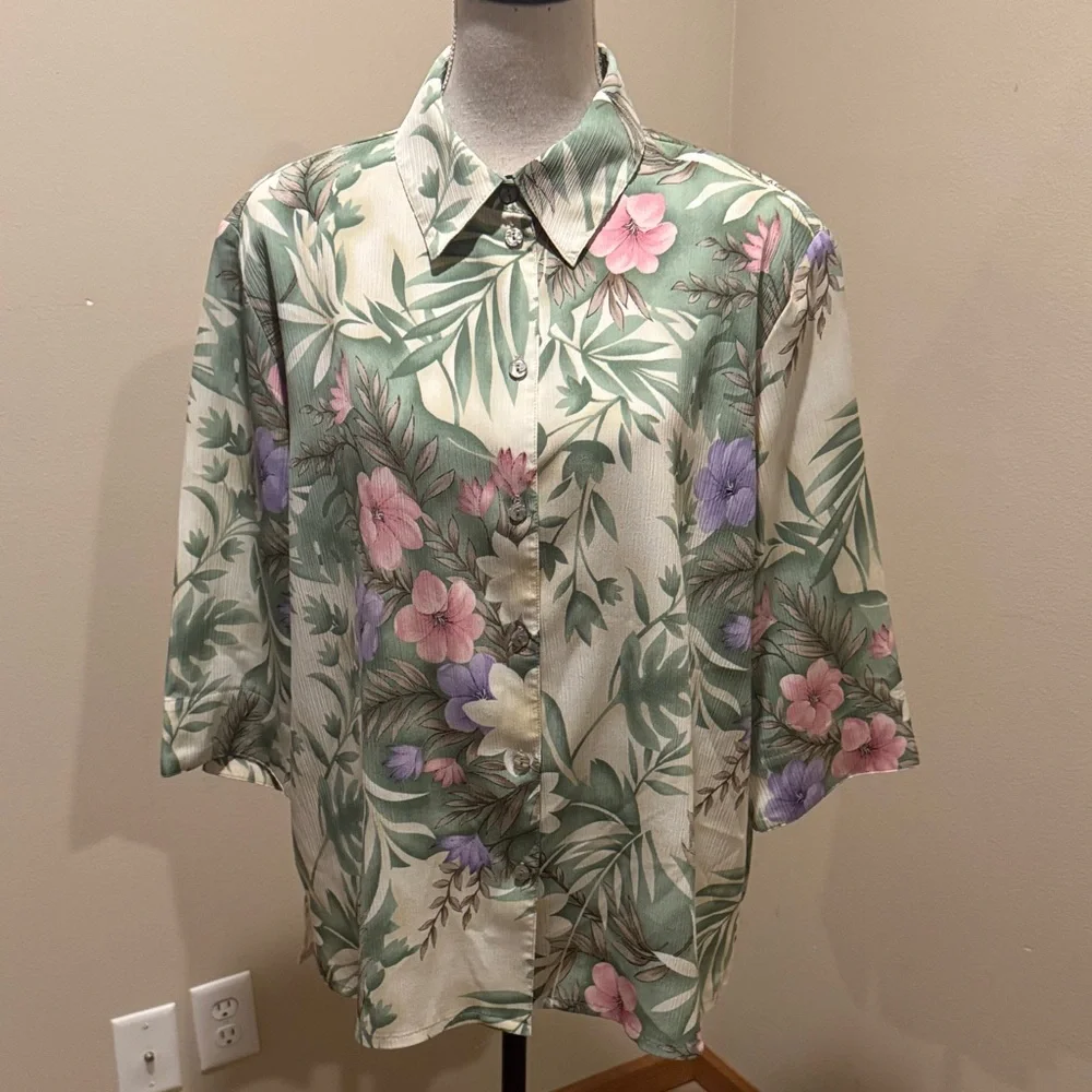Allison Daley Green and Pink Floral Button Down Shirt - Picture 1 of 5